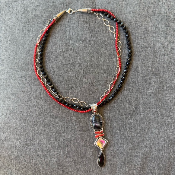 Mars And Valentine Echo Of The Dreamer  Coral And Onyx Necklace With Pendant - Picture 1 of 5